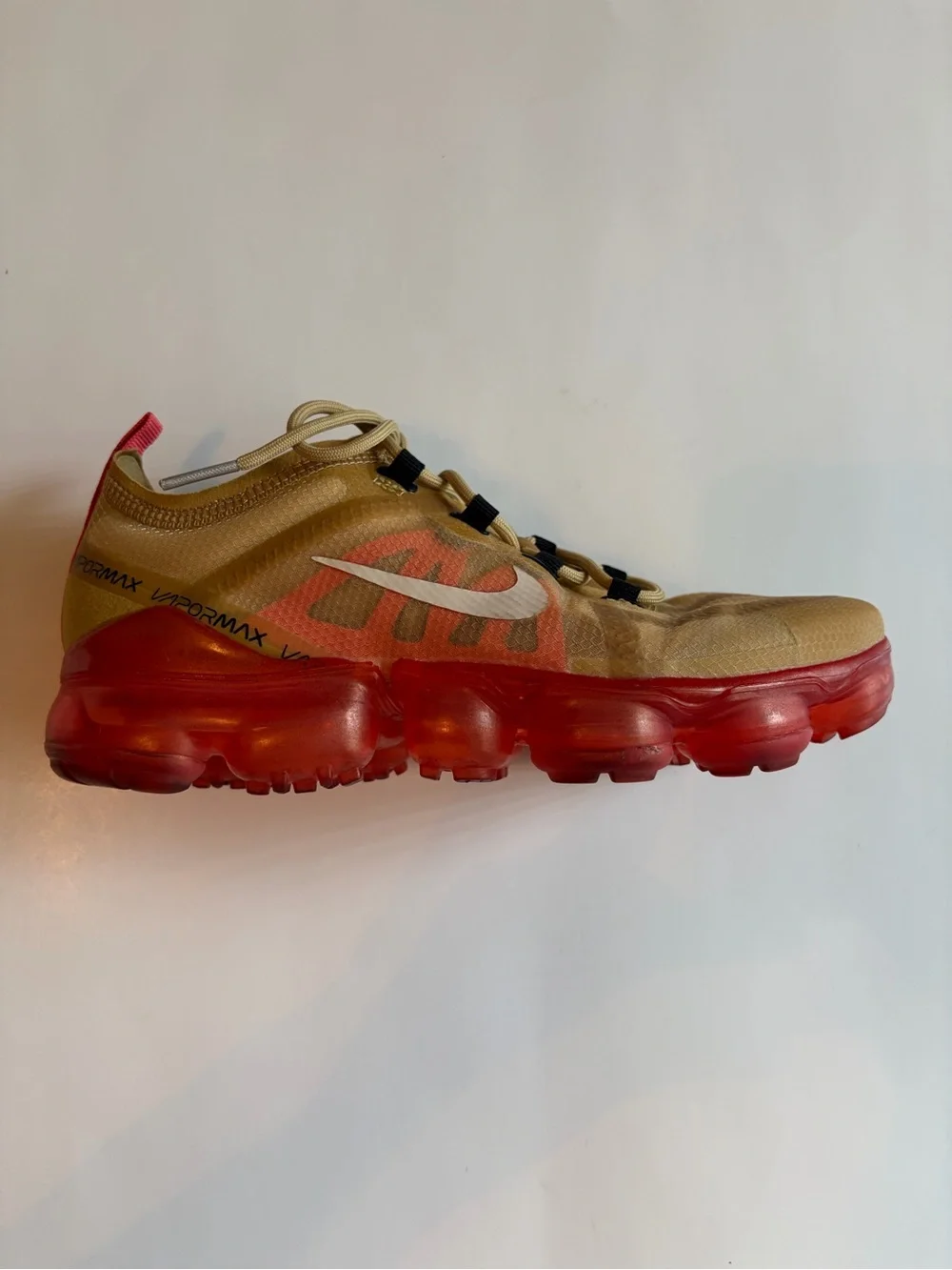 Air Vapormax 2019 Club Gold Ember Glow AR6631-701- Mens US Size 5 Shoes